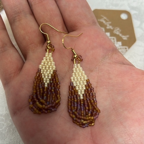 NEW - Boho Chic Hand Crafted Beaded Earrings - Picture 5 of 5